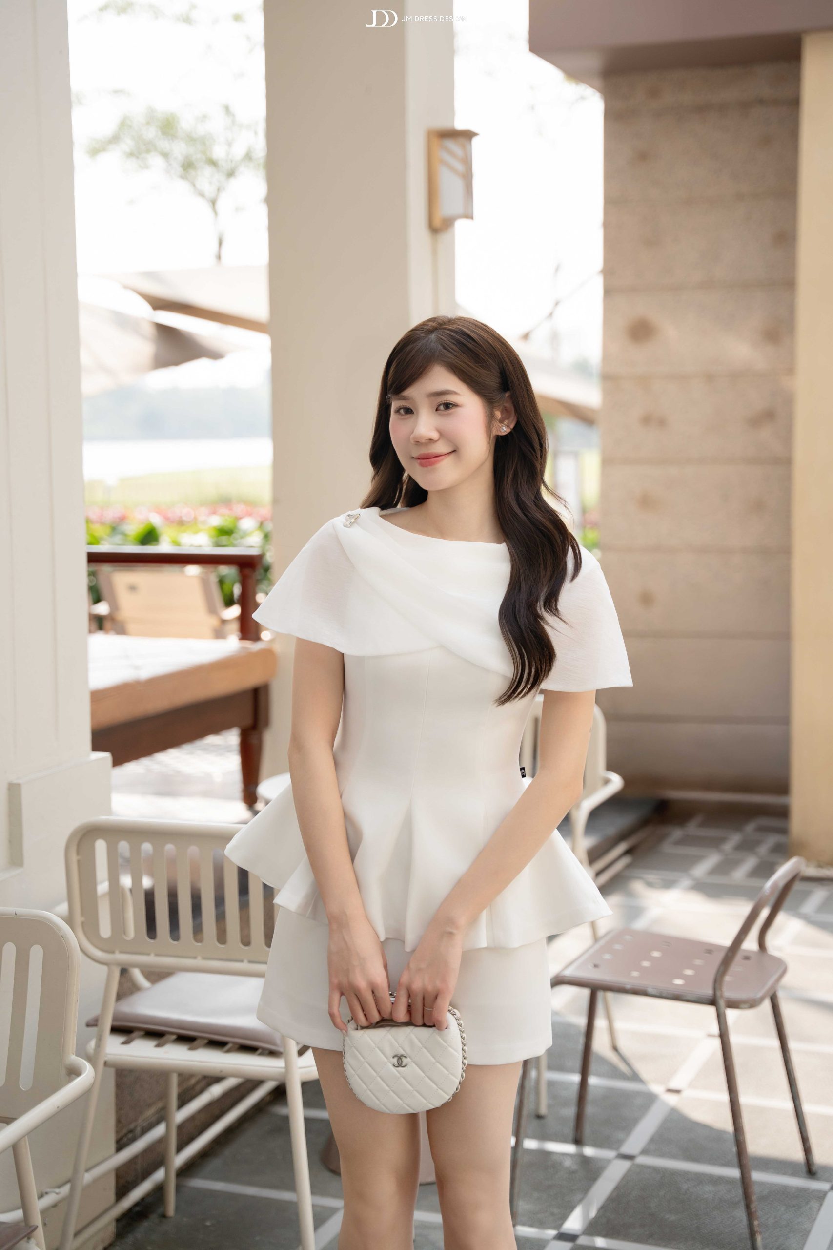 Ao-kieu-co-ngang-duoi-ca-cape-xep-ly-1